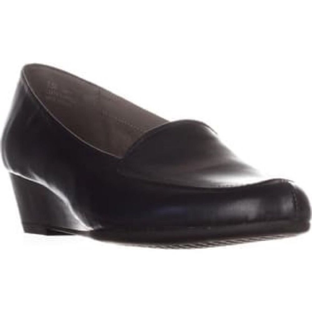 Brand New AEROSOLES Lovely Black Leather Wedges 002 9.5M